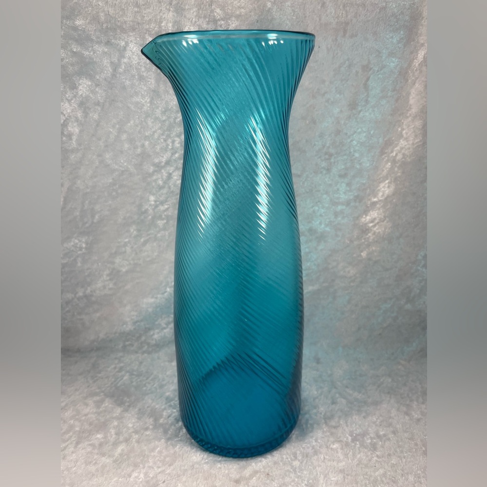 Diane Van Furstenberg Home Twirl Cobalt Carafe